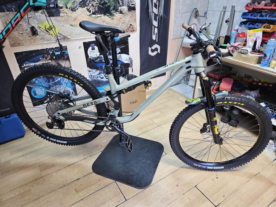 2021 COMMENCAL Meta AM 29 170mm. OHLINS