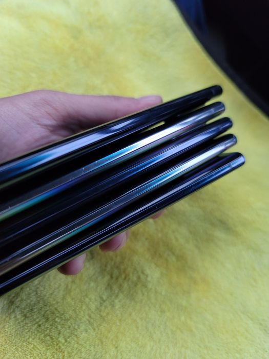 Samsung Galaxy Note 10 5G. OzU 12/256 GB. Garantya bor. IME o'tkan