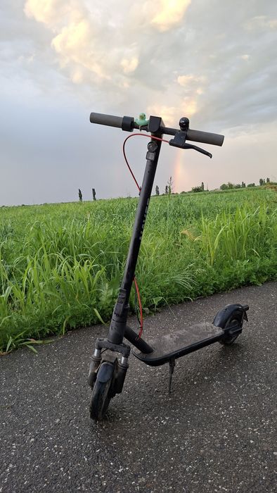 Vând trotineta Navee  Easyride 25 pro