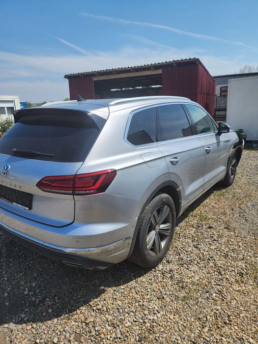 Volkswagen Touareg Se vinde Touareg avariat