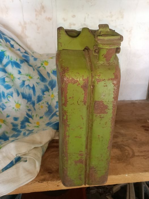 В продаже канистра СССР ГОСТ. 20 литров.