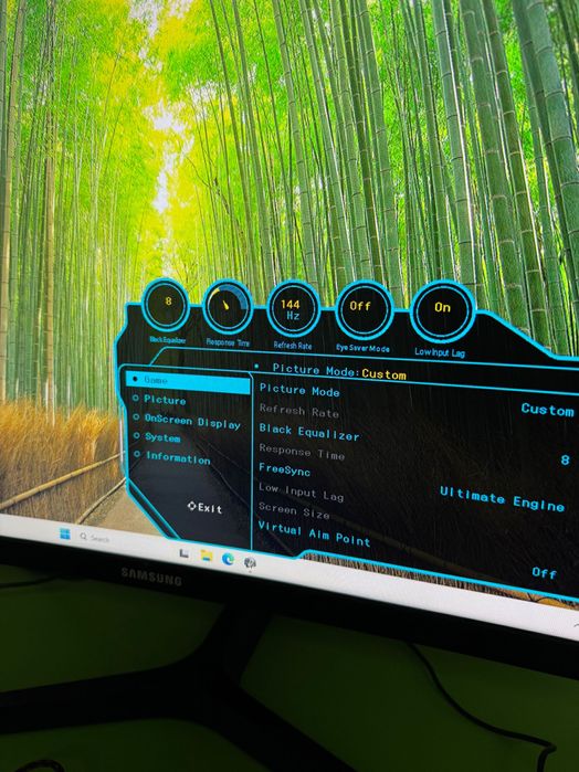 Monitor gaming curbat 144hz