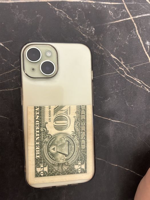 IPhone 15  128 ГБ