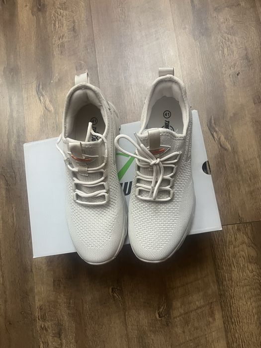 Кроссовки 41 размер