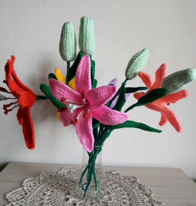 Плетени цветя и птици