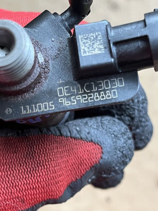 Injector Mitsubishi Outlander Facelift 2.2 D 2009 -2012 cod 0445115025