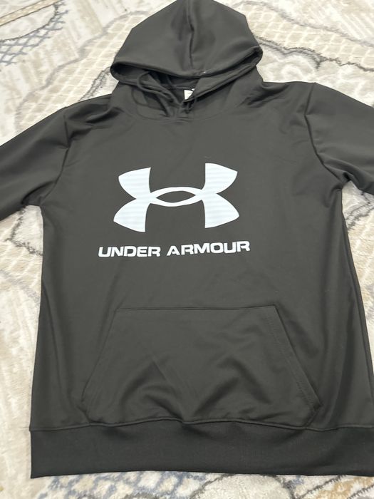 Худи Under armour.