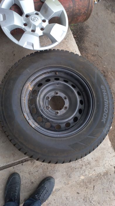 Toyota Hilux шины с диском