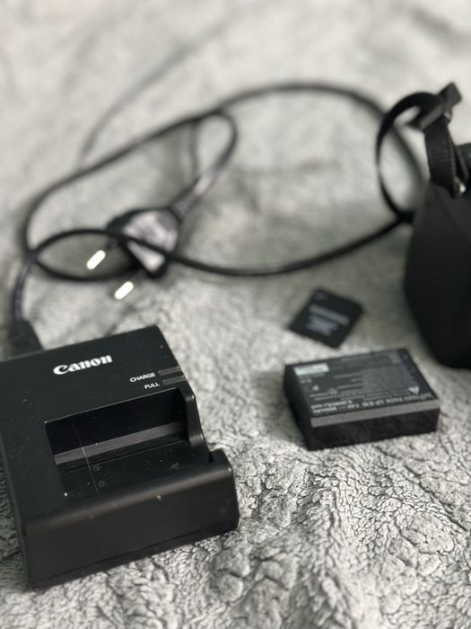canon eos 1100D