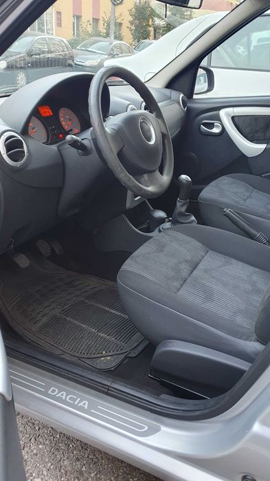 Dacia Logan 1.6 Laureate 2009, 37.700km, clima, istoric reprezentanta, unic proprietar
