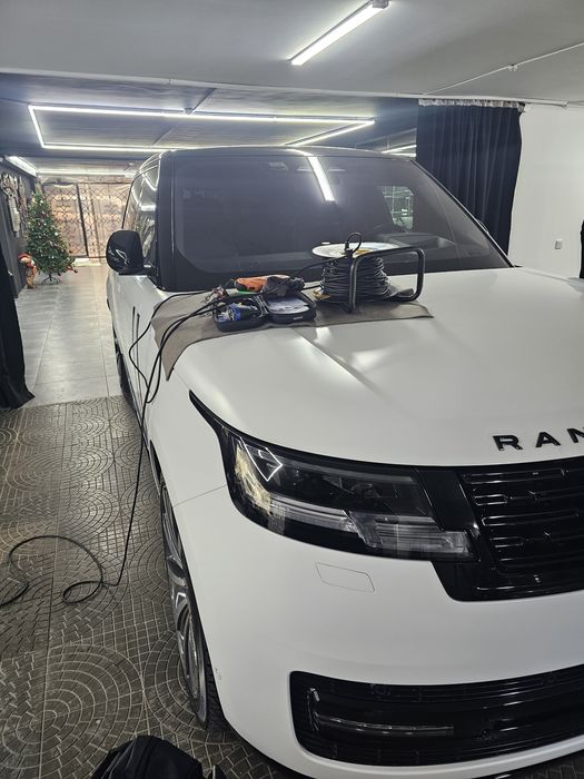 Ремонт лобовых автостекол. Сколы трещинв