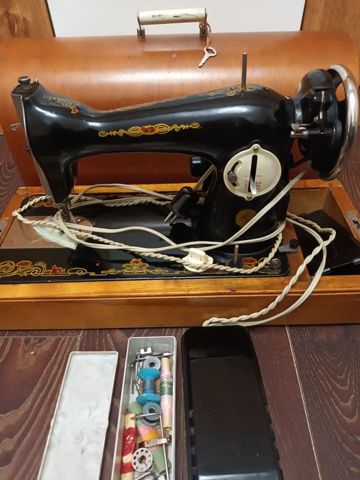 Стара руска шевна машина