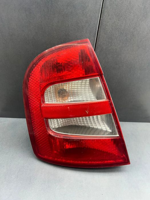 Lampa / Tripla stop stanga pe aripa 6Y6945095B Skoda Fabia 2003