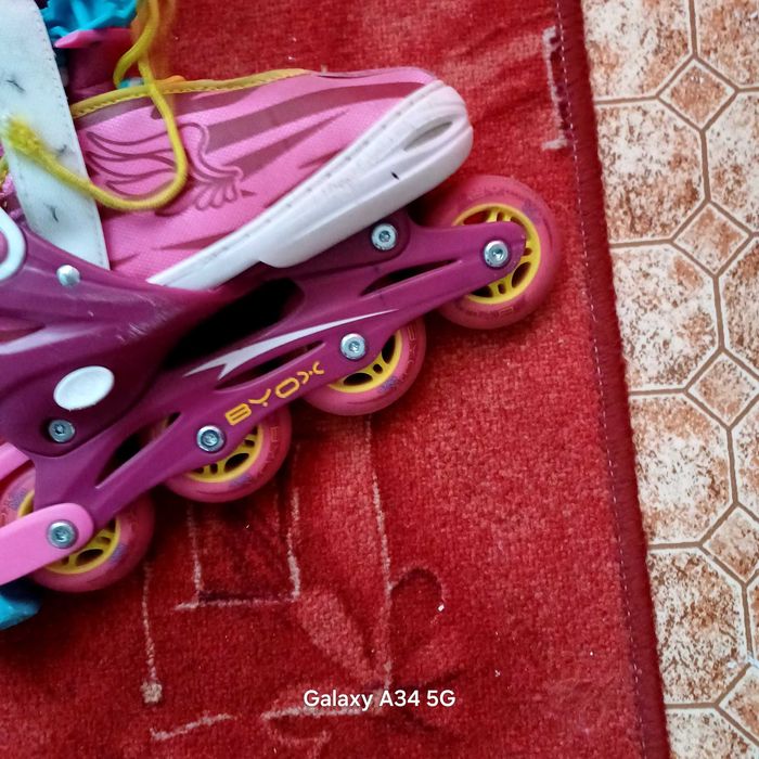 Продава ройлери .35-37 номер