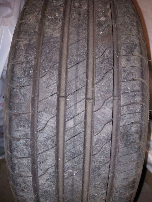 4 бр.Goodyear EfficientGrip Performance 2