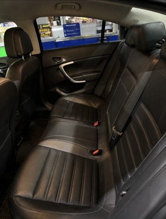 Opel Insignia 2.8