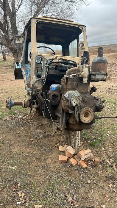 Трактор на запчасти