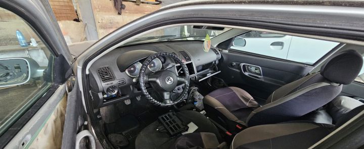 Bara fata Volkswagen VW Polo a 3-a generatie 6N