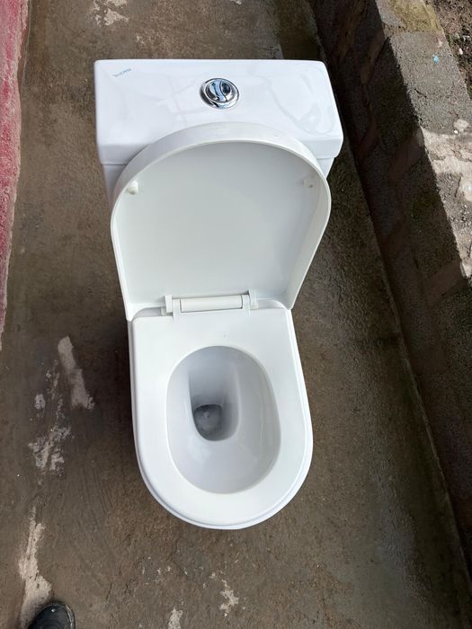 Литой унитаз и раковина продам