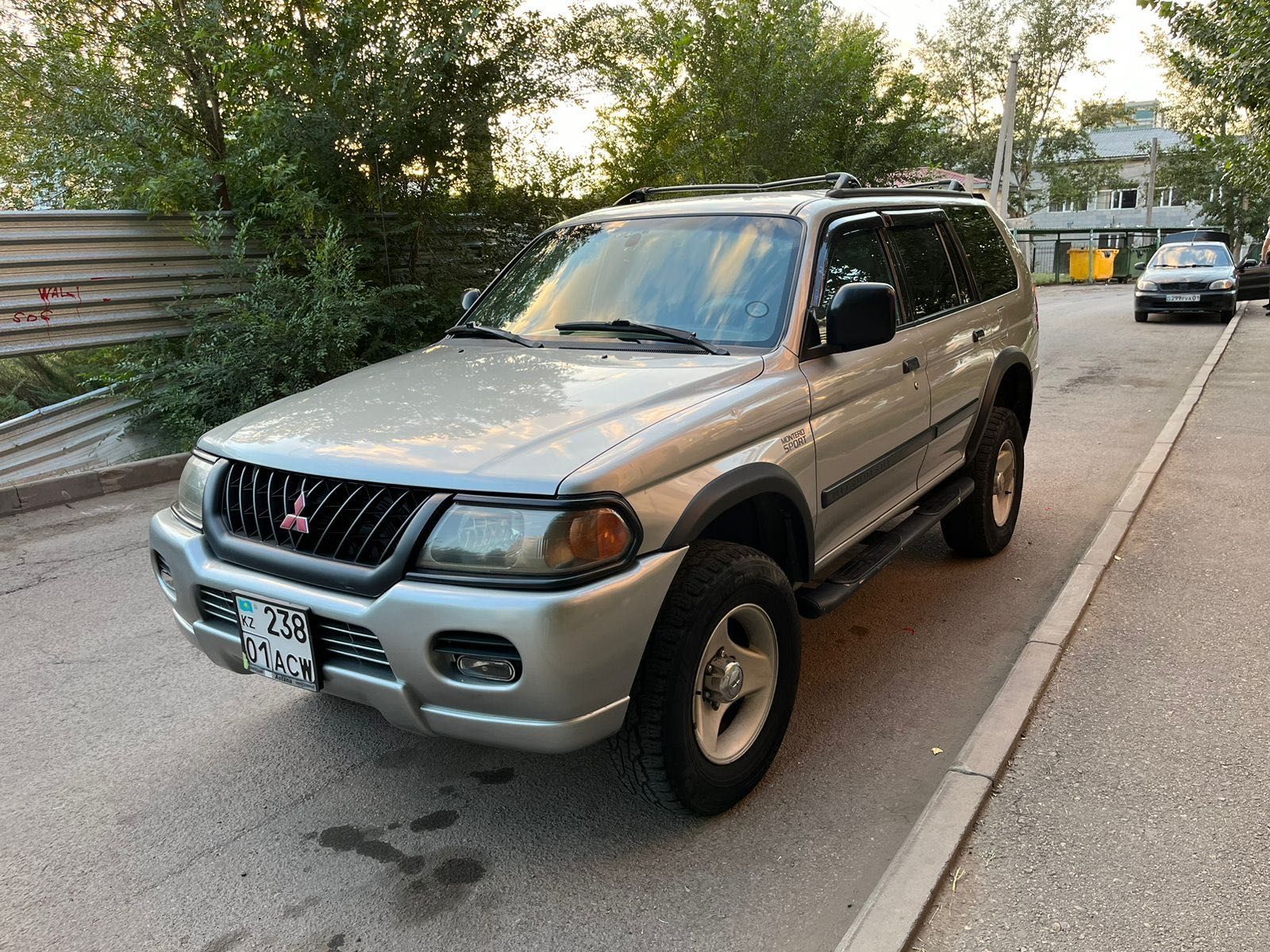 Цвета кузова MITSUBISHI Montero Sport , фото и наличие в Москве - “АвтоГЕРМЕС”