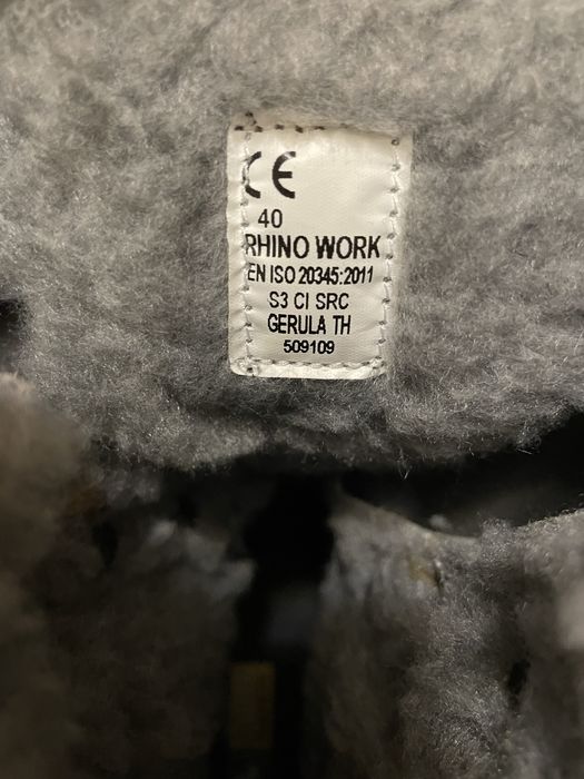 Bocanci de protectie imblaniti