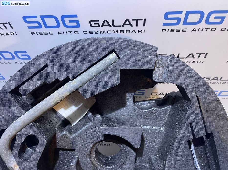 Suport Spuma Cric Coarba Cheie Roti Cui Infiletant de la Roata Janta Rezerva Slim Portbagaj Volkswagen Golf Plus 2004 - 2013 Cod 8P0012109E
