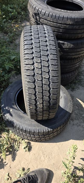 Гуми 2бр 205/70/15 с -1бр - 50 евро