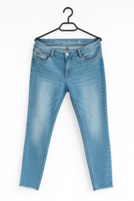 Blugi skinny Gina Tricot, mărimea 42, model slim
Mărimea 42, echivalen