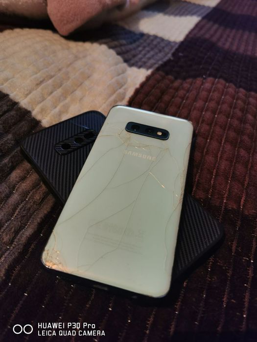 Samsung S10e 128гб