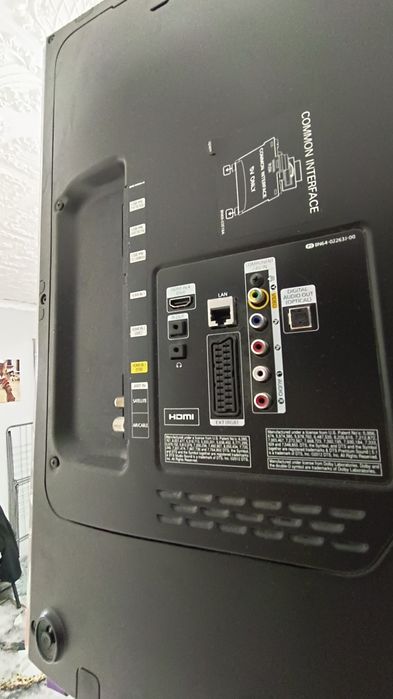 Продам телевизор Smart TV