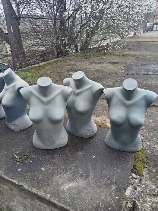 Маникени торсове