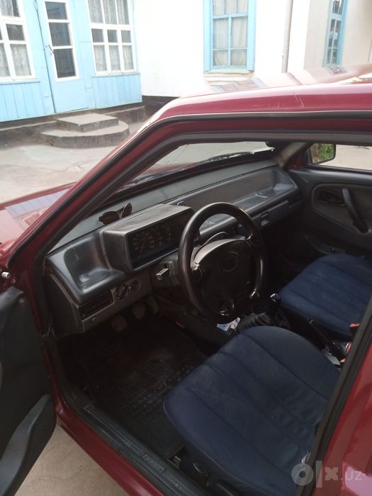 Vaz 2109 sotiladi