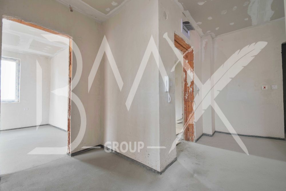 Тристаен Враждебна