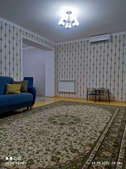 Продаётся двухкомнатная квартира на алайском рынке 2/4/4