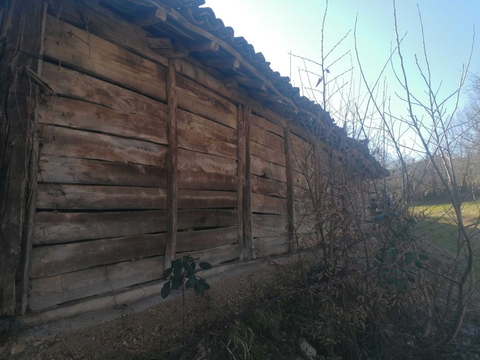 Имот с къща в Еленския балкан