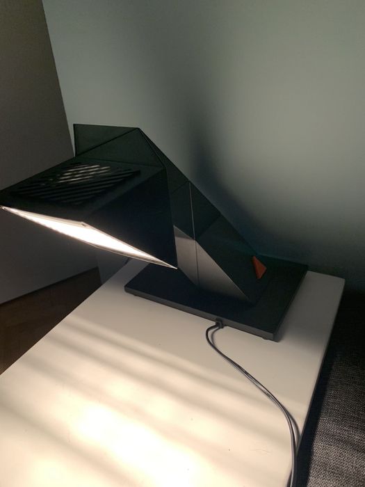 Zig Zack настолна лампа от Shui L. D. Chan, 1984