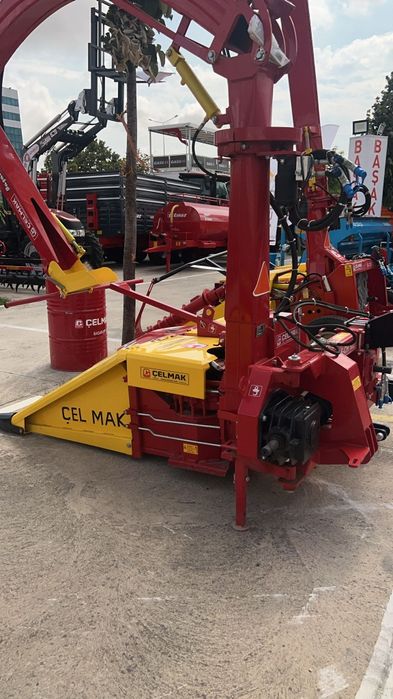 Двуредова силажерка челмак