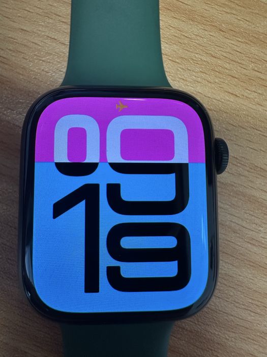 Apple watch 7 series 45 mm.