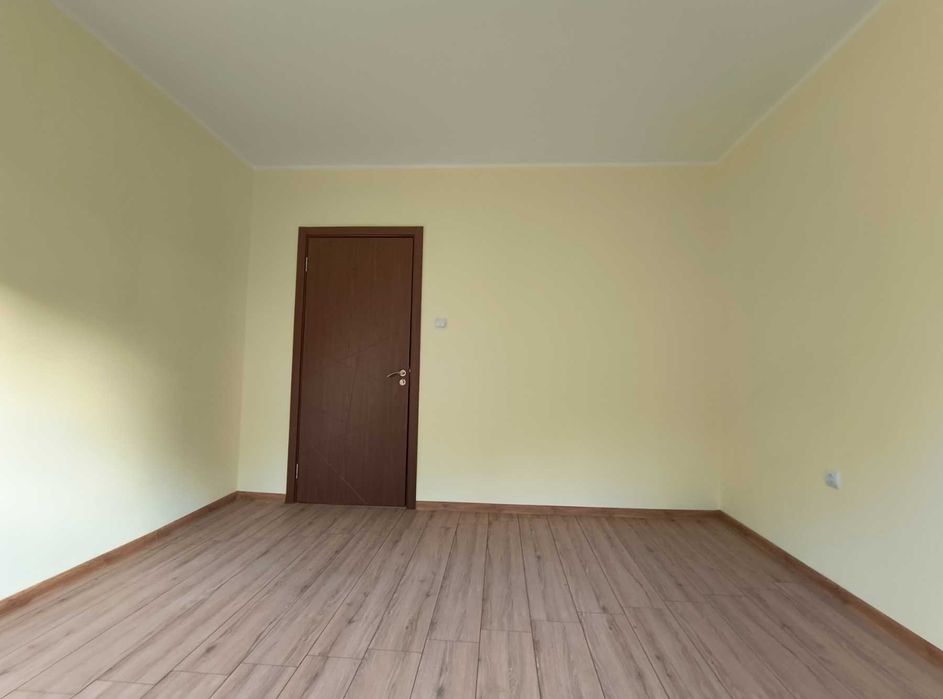 Продава се Тристаен апартамент в Русе, Възраждане - 80 кв.м за 1562 €/кв.м - Снимка #6