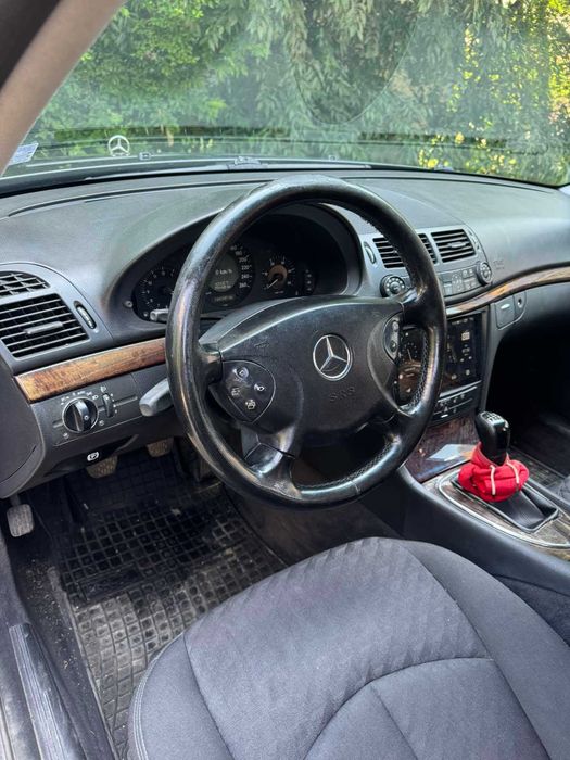 Mercedes Benz E220 2.2 150hp