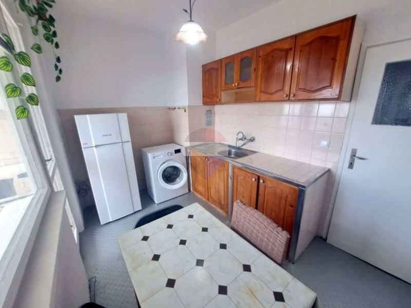 Продава се Двустаен апартамент в Варна, Левски - 40 кв.м за 2750 €/кв.м - Снимка #4
