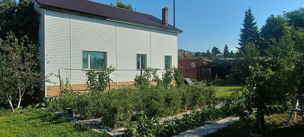 Продам двухэтажный дом с подвалом