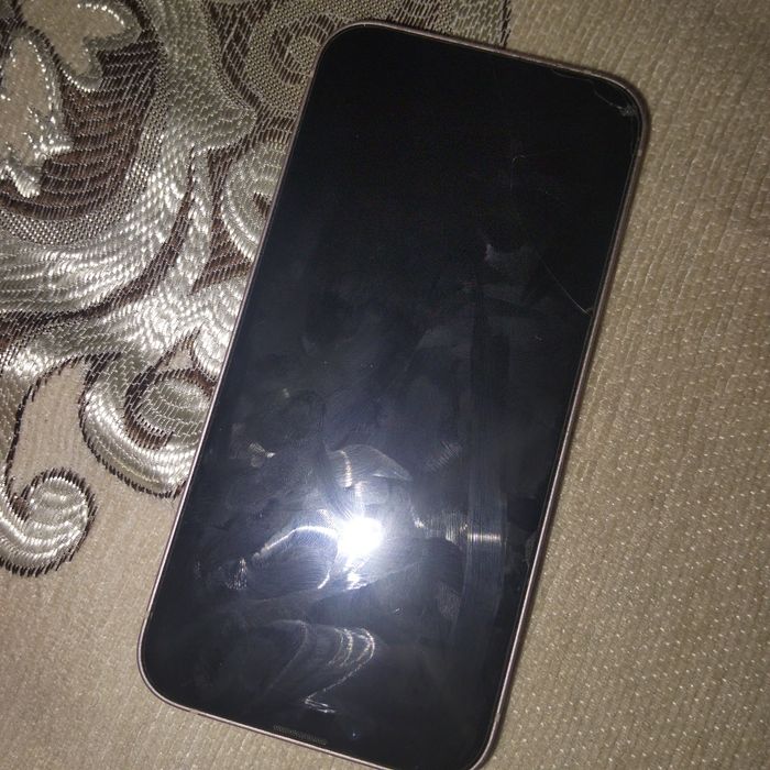 Продам iPhone 13 128гб