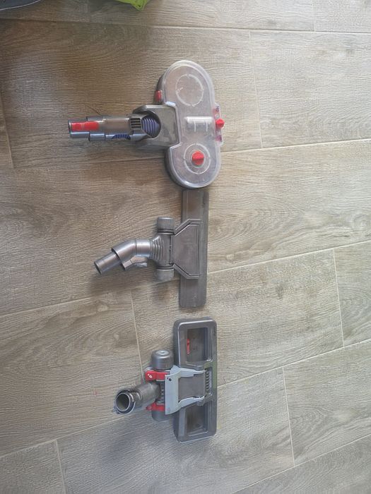 Perii si accesorii dyson