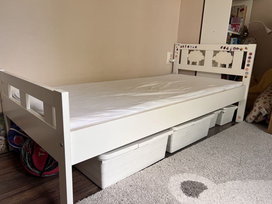 Детско легло и гардероб IKEA