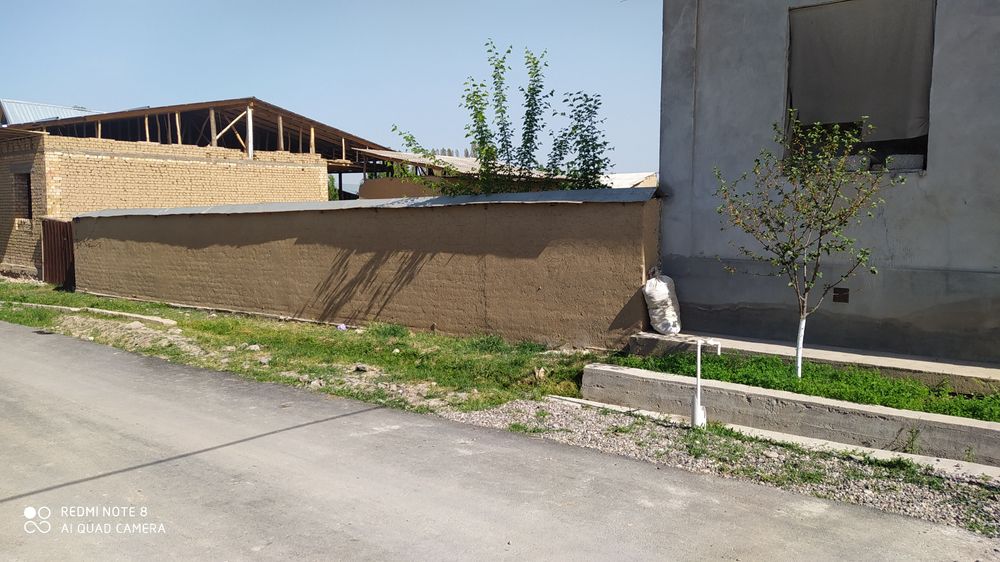 Сотилади 8 сот Ер майдони  Келес Мостидан 8 км фасад 20х40 8000 соткас