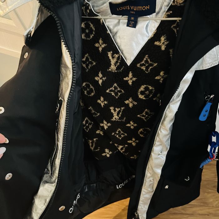 Louis vuitton  яке