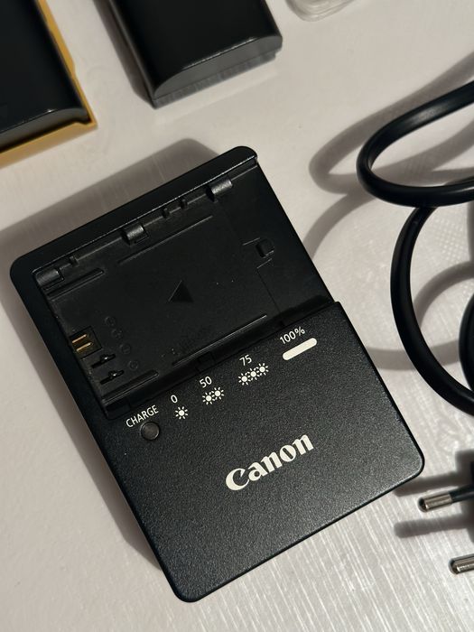 Canon 5D Mark II полный комплект