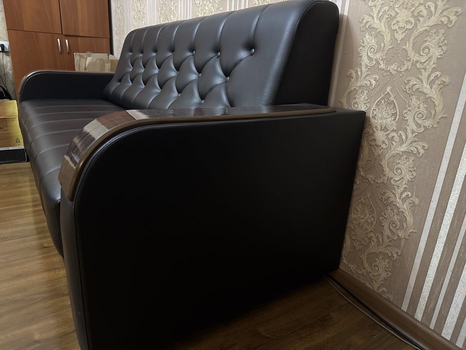 Продам диван с механизмом