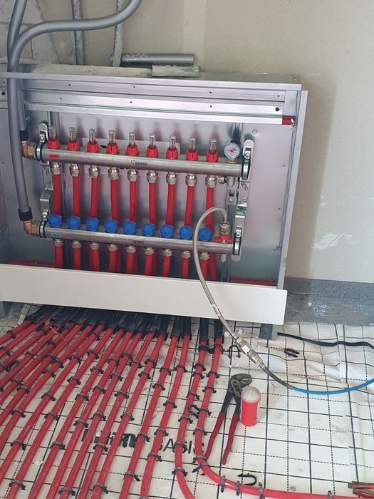 Instalatori/Executam instalati,sanitare,termice si electrice